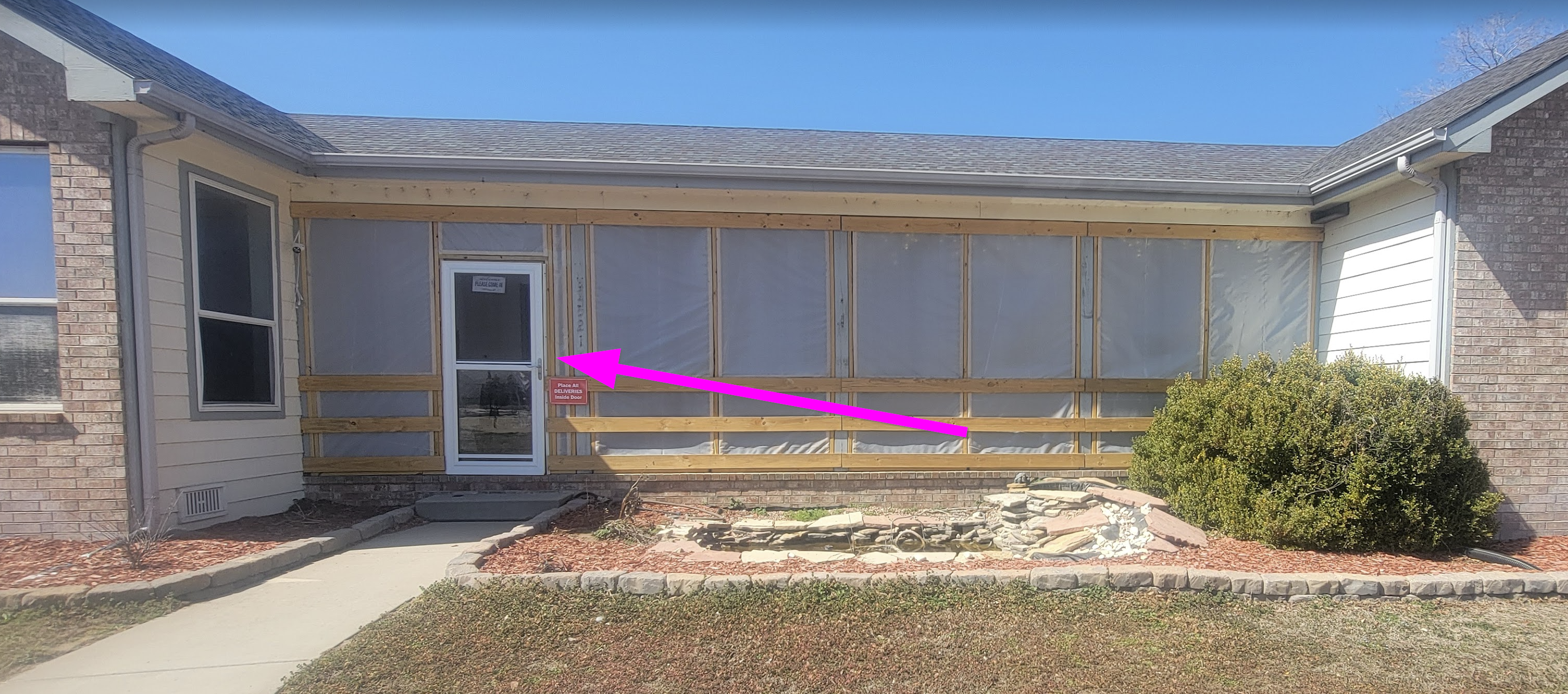 Pickup location porch